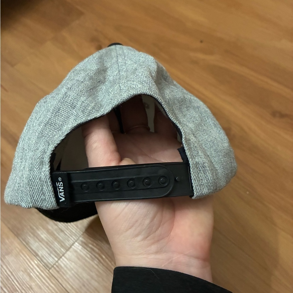 Vans Two-Tone Gray and Black Hat - Picture 3 of 4